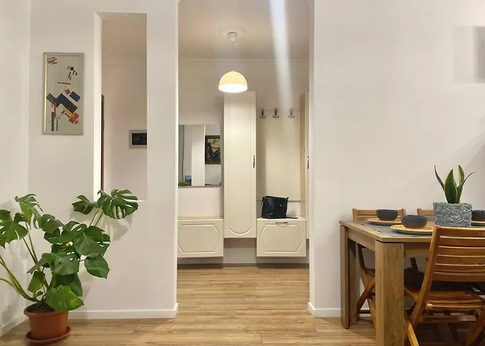 Family Living Apartment *